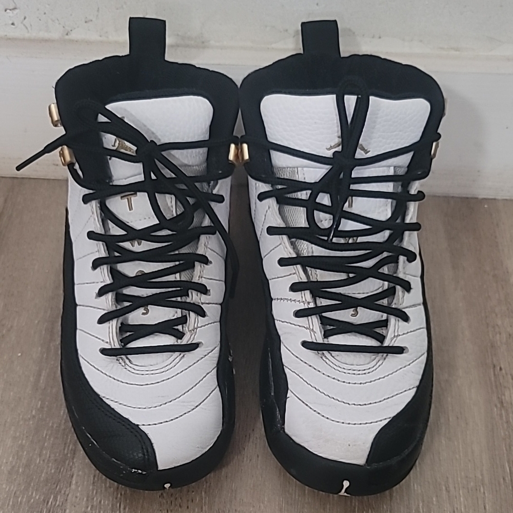 Men's Black and White Sneakers